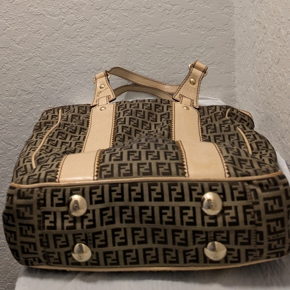 Leather-Trimmed Zucchino Tote Bag - Picture 4 of 9